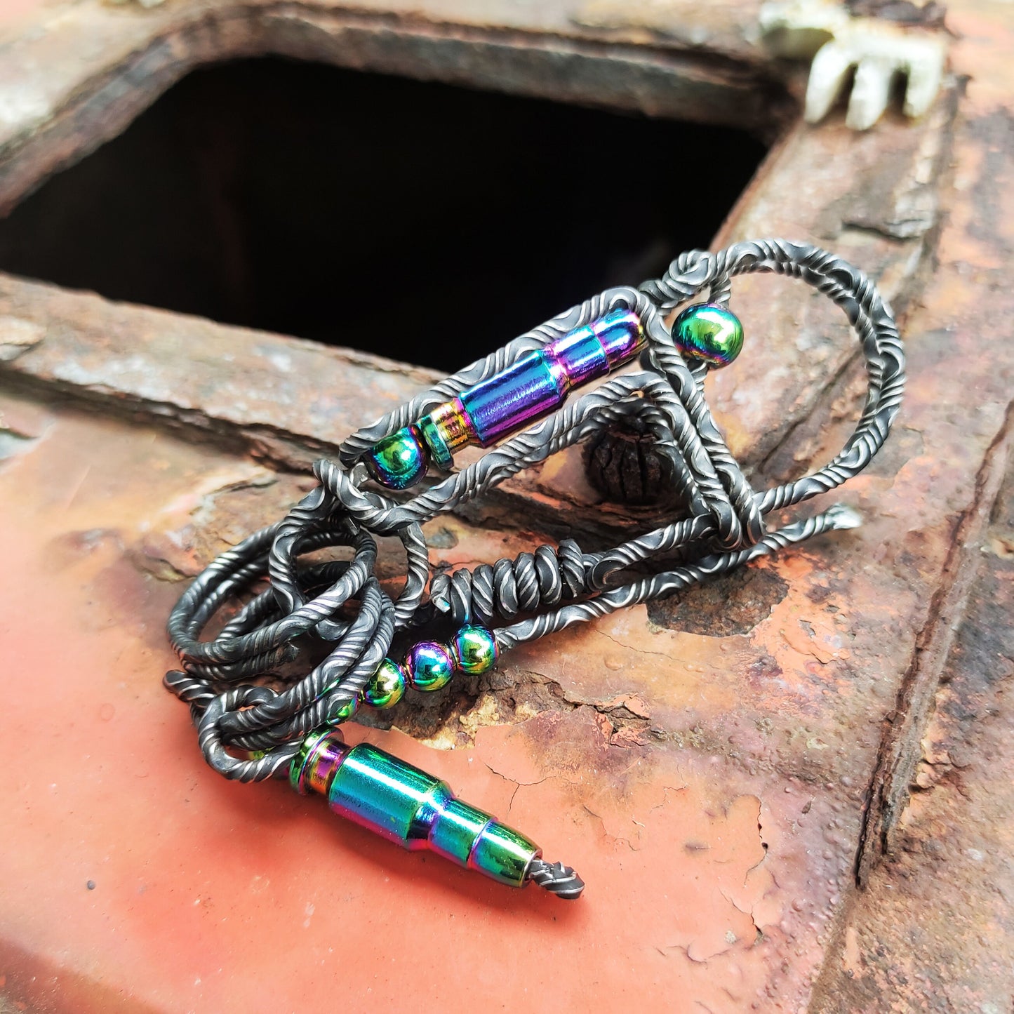 Handcrafted Damascus Keychain β Rugged Gift for Hunters