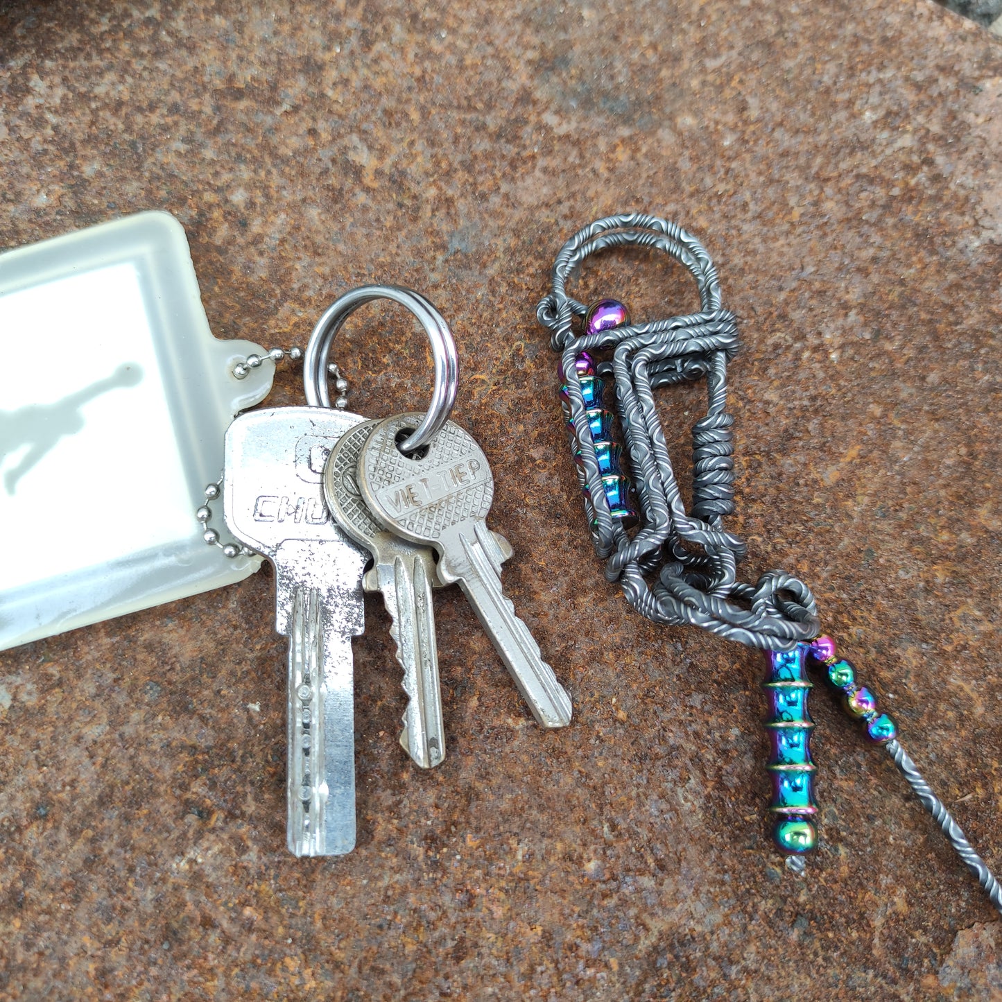 Handmade Damascus Keychain – Bamboo Symbol of Strength & Prosperity