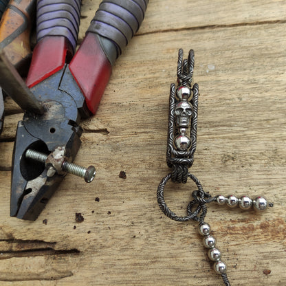 Skull Damascus Keychain – Bold Biker Spirit, Handcrafted Steel